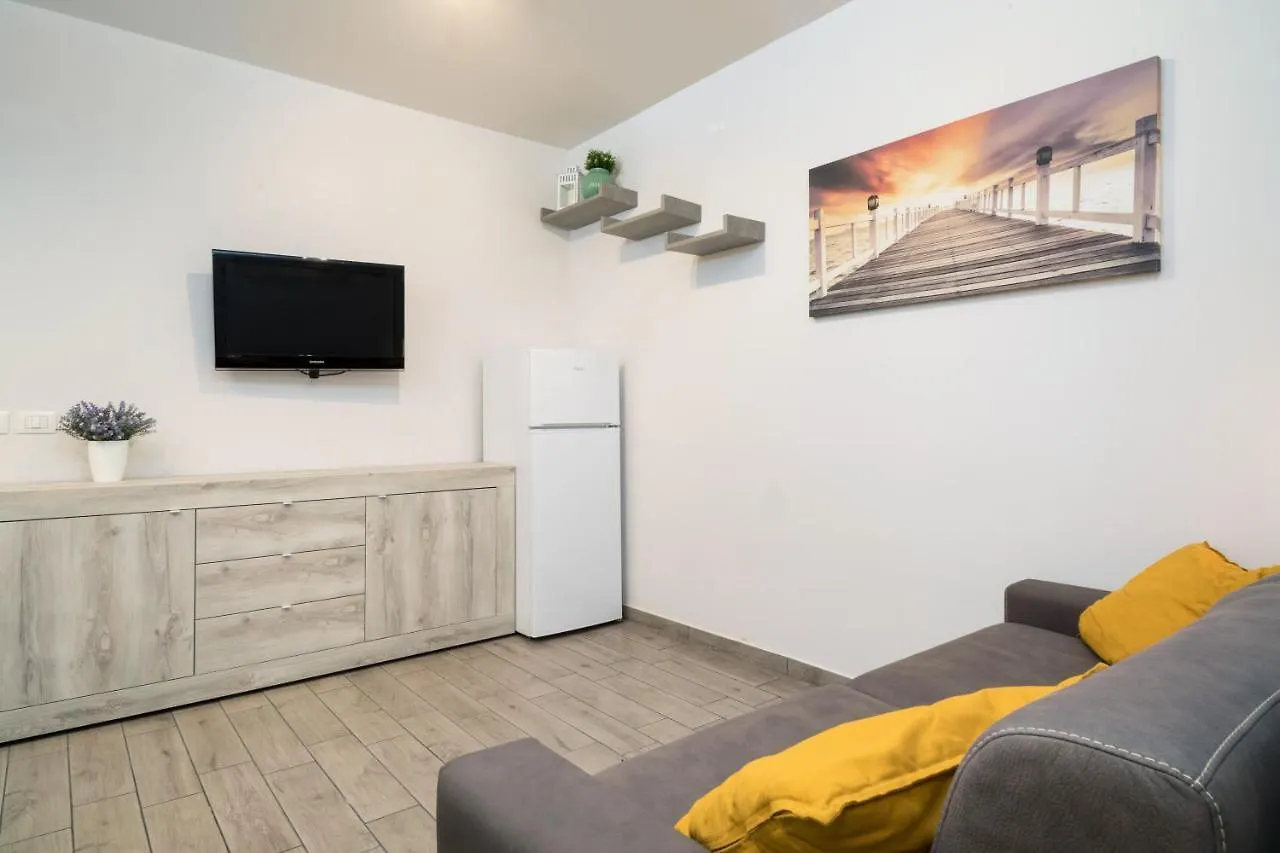 Monolocale Glicine Villa Schiso Italy
